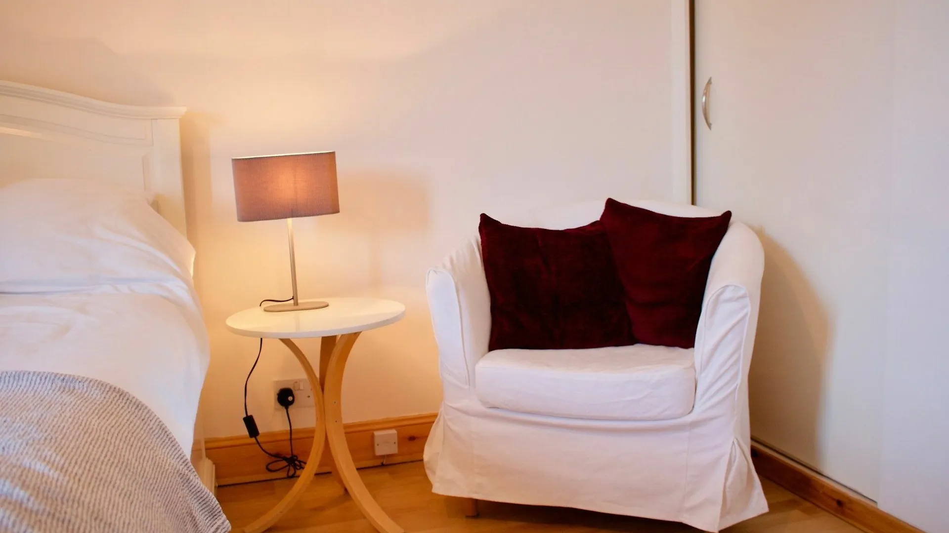 1 Bedroom Flat In Dalry Area location